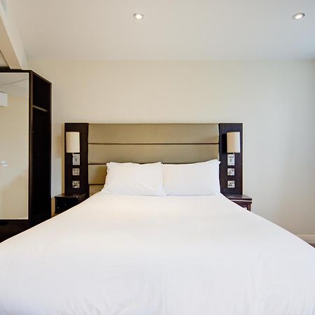 Belvilla Newport City Centre Hotel - Lifestyle المظهر الخارجي الصورة