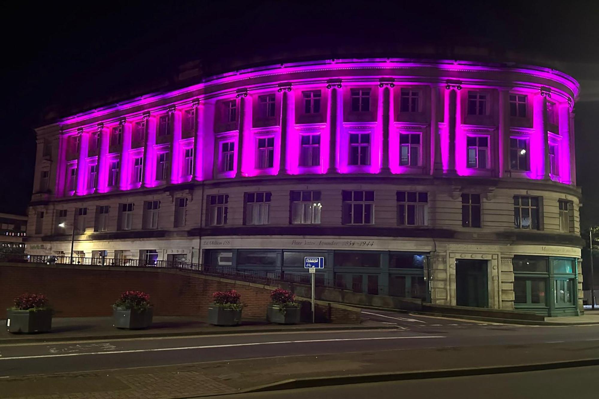 Belvilla Newport City Centre Hotel - Lifestyle المظهر الخارجي الصورة