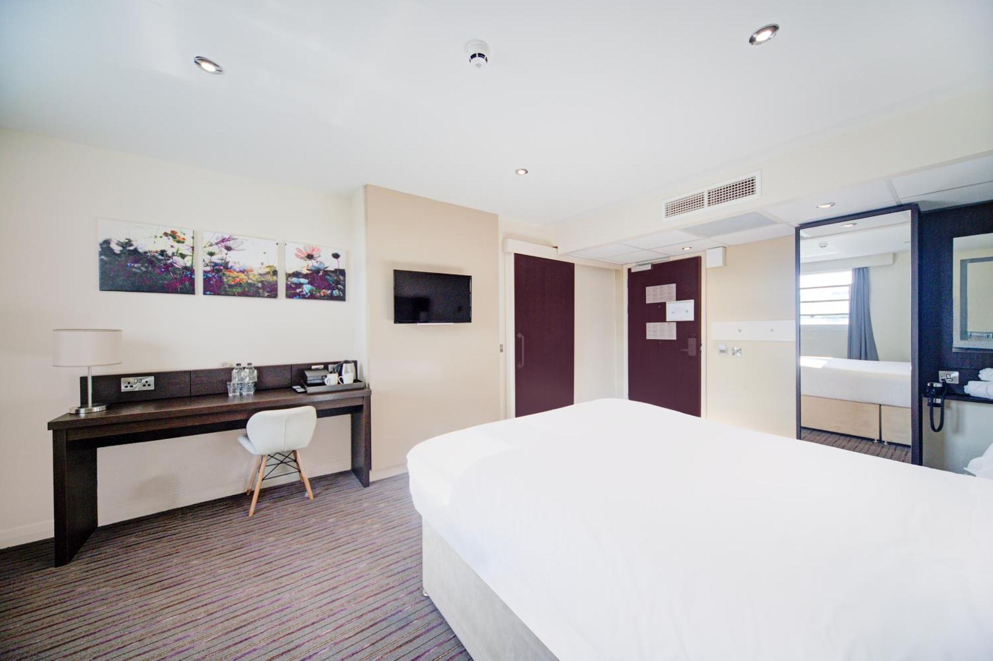 Belvilla Newport City Centre Hotel - Lifestyle المظهر الخارجي الصورة