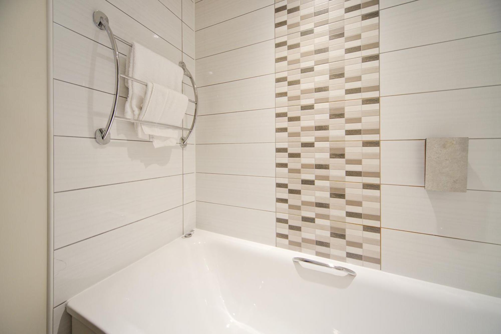 Belvilla Newport City Centre Hotel - Lifestyle المظهر الخارجي الصورة