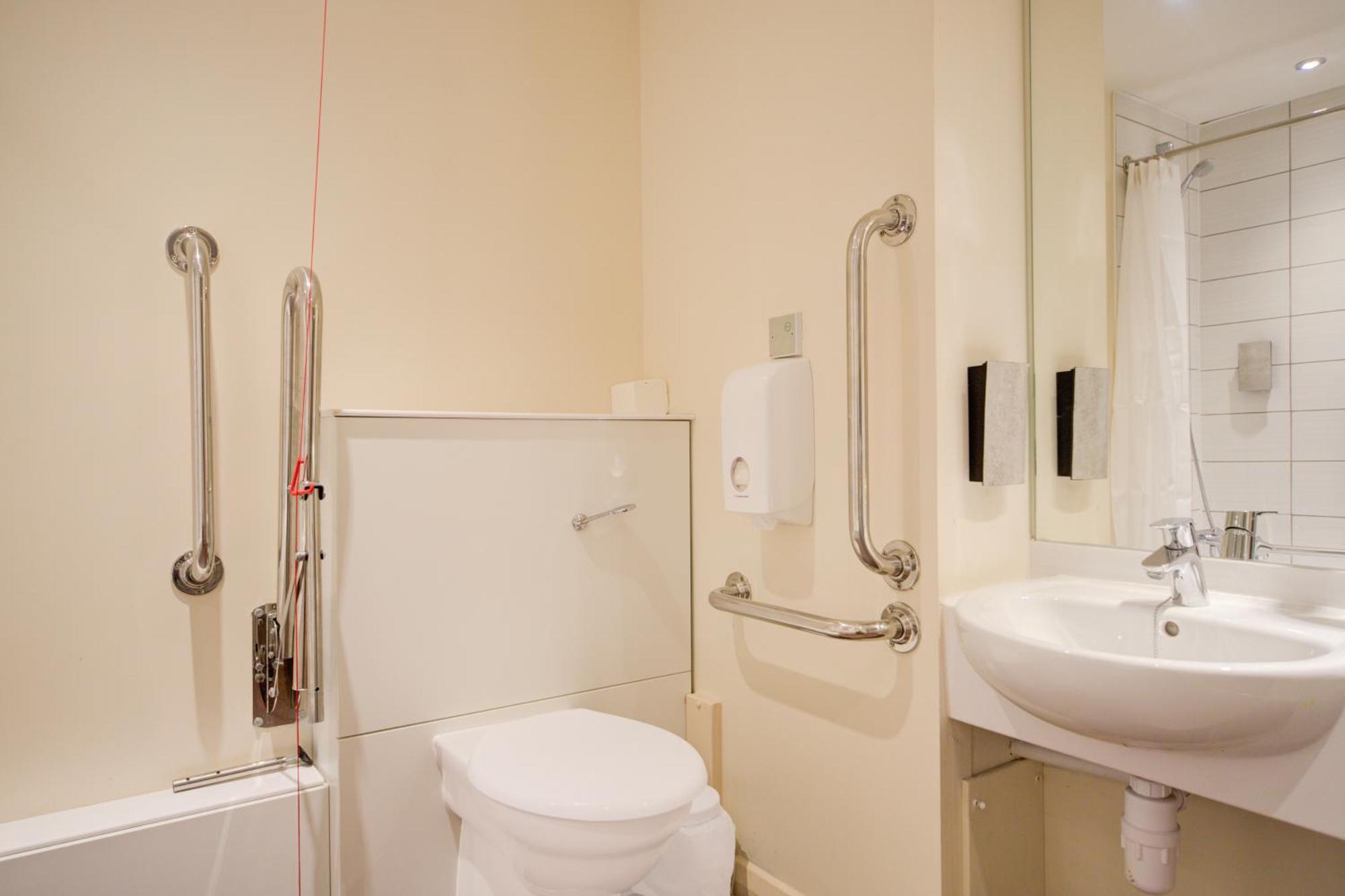 Belvilla Newport City Centre Hotel - Lifestyle المظهر الخارجي الصورة