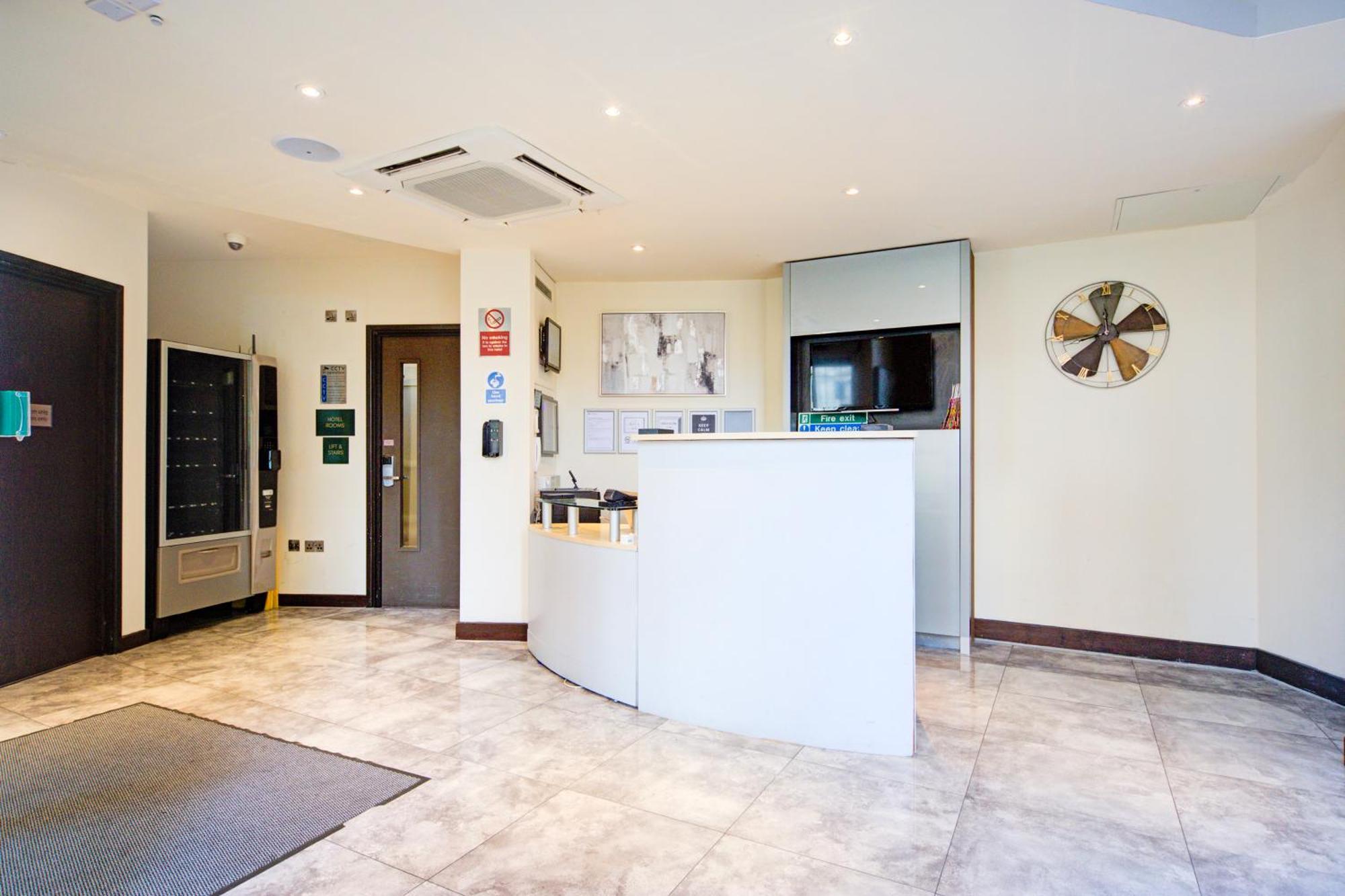 Belvilla Newport City Centre Hotel - Lifestyle المظهر الخارجي الصورة