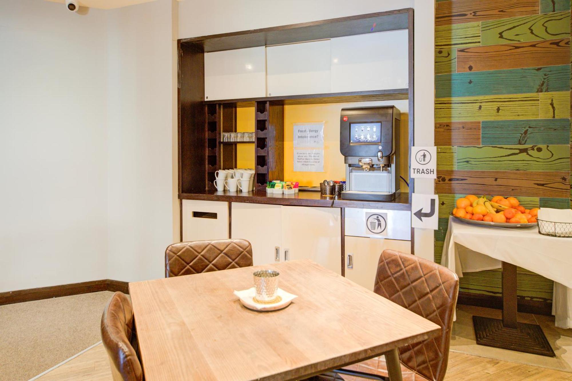 Belvilla Newport City Centre Hotel - Lifestyle المظهر الخارجي الصورة
