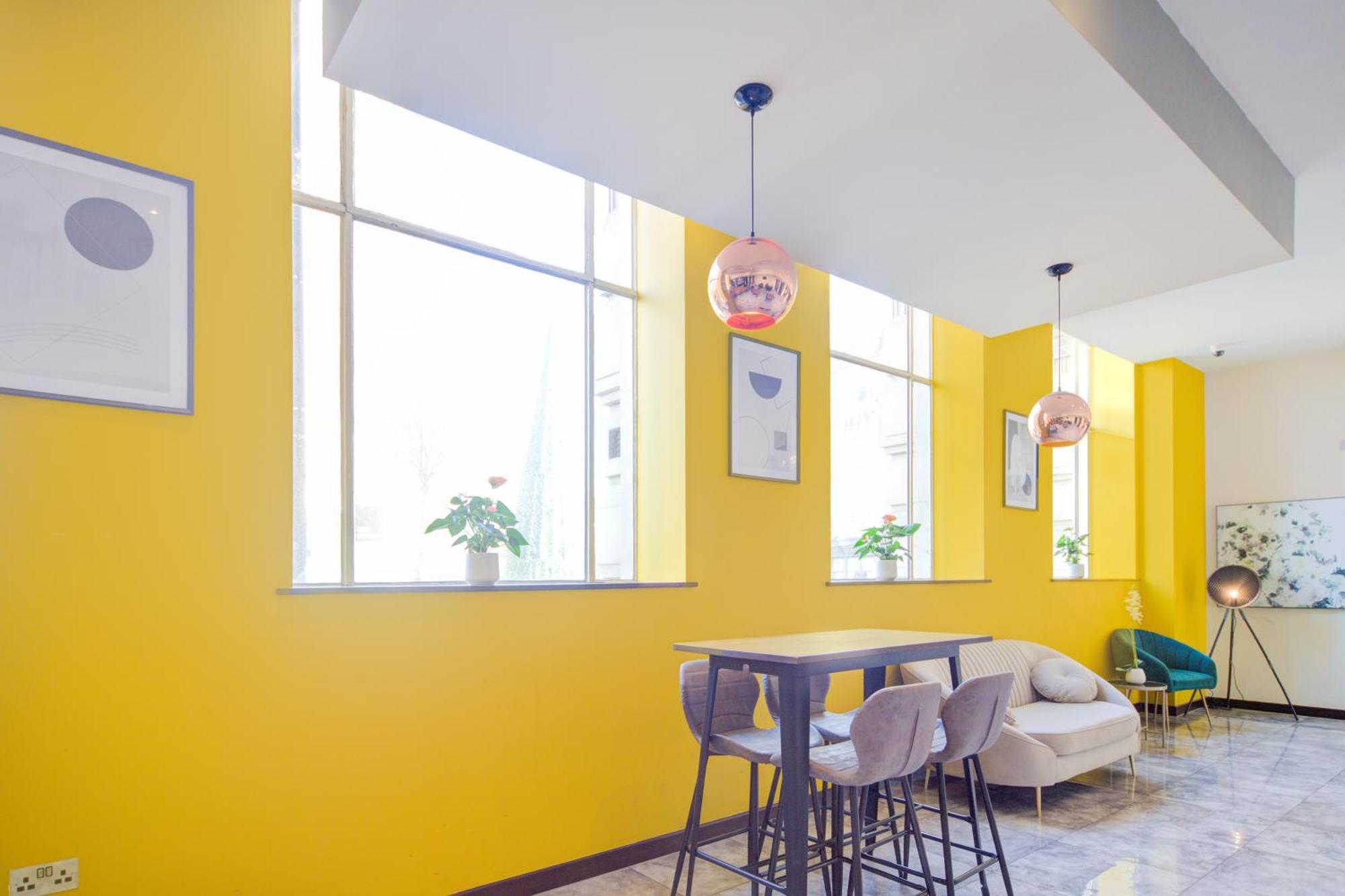 Belvilla Newport City Centre Hotel - Lifestyle المظهر الخارجي الصورة