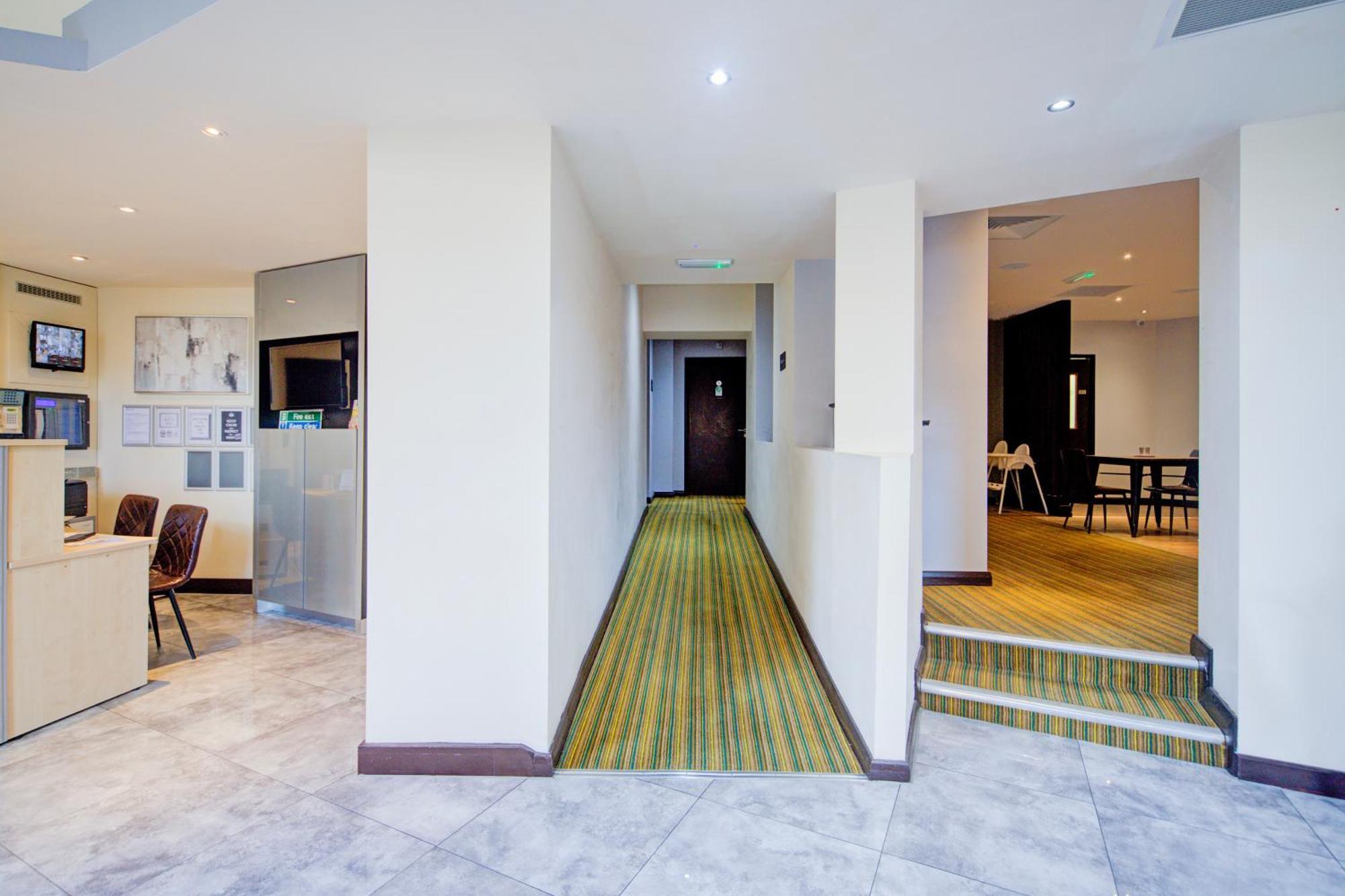 Belvilla Newport City Centre Hotel - Lifestyle المظهر الخارجي الصورة