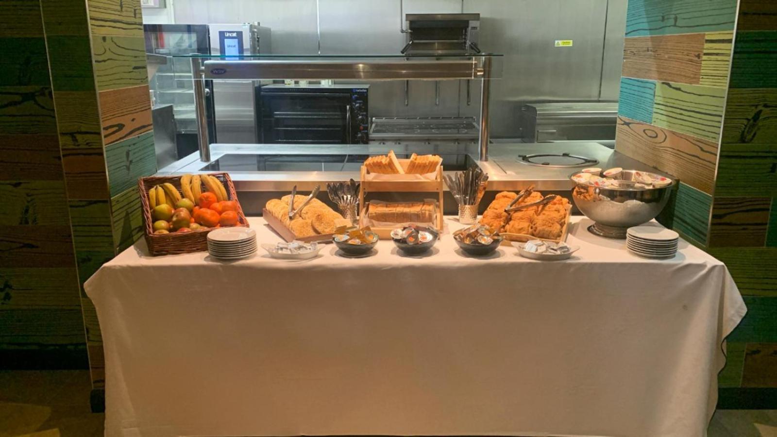 Belvilla Newport City Centre Hotel - Lifestyle المظهر الخارجي الصورة